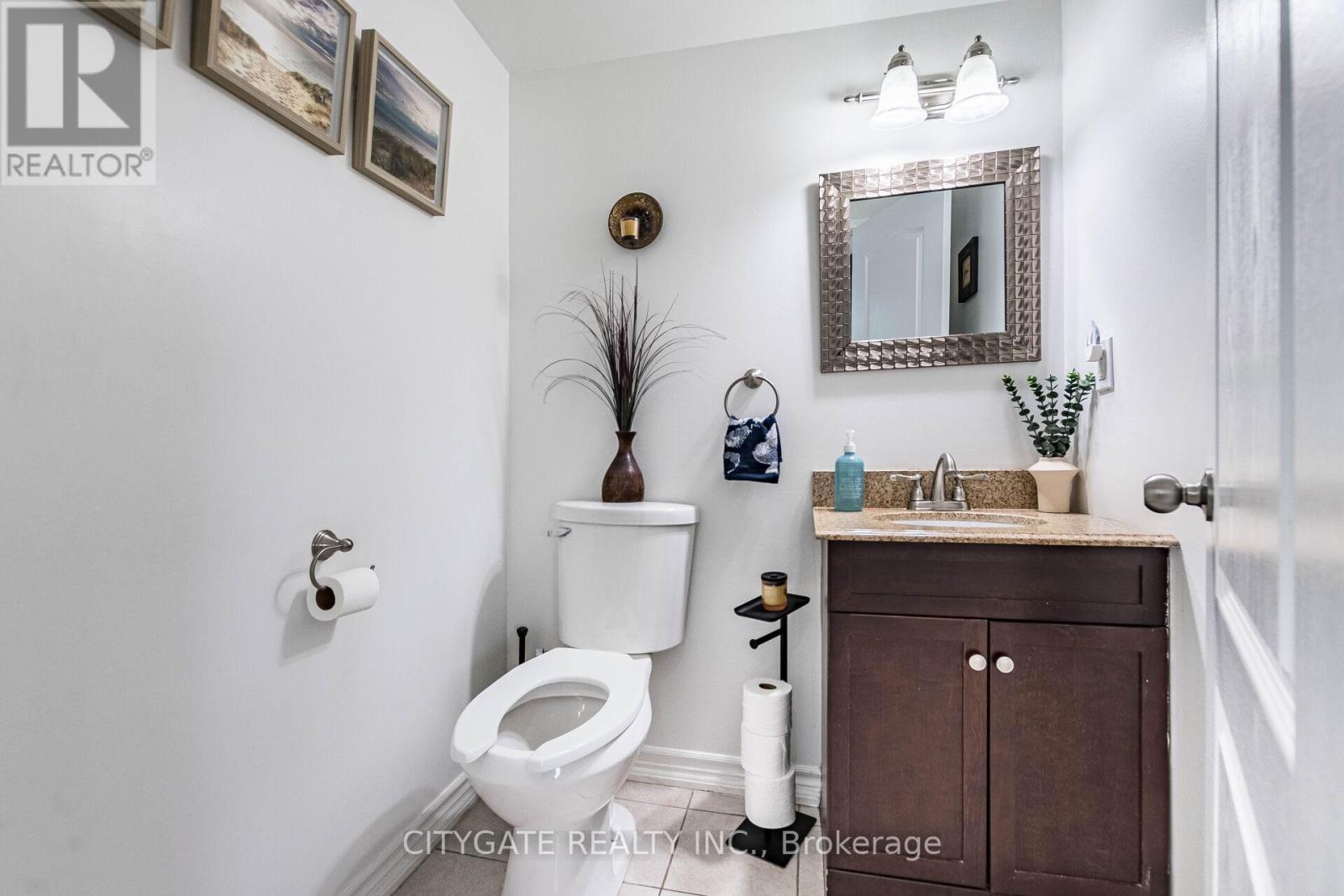 6945 Pamplone Mews S, Mississauga, Ontario  L5N 1S5 - Photo 28 - W12563868