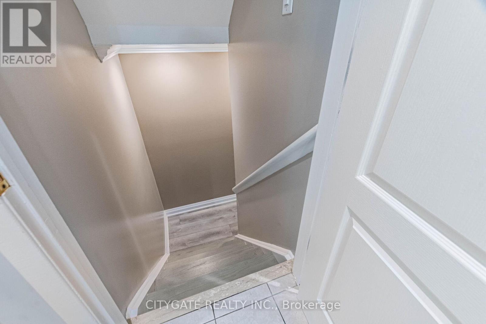 6945 Pamplone Mews S, Mississauga, Ontario  L5N 1S5 - Photo 36 - W12563868