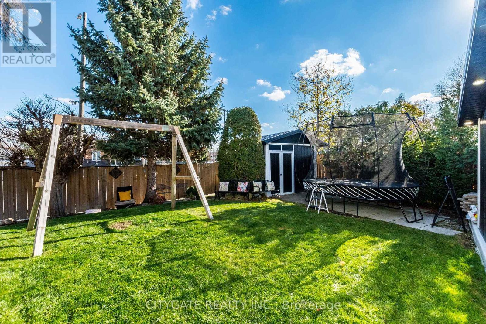 6945 Pamplone Mews S, Mississauga, Ontario  L5N 1S5 - Photo 8 - W12563868