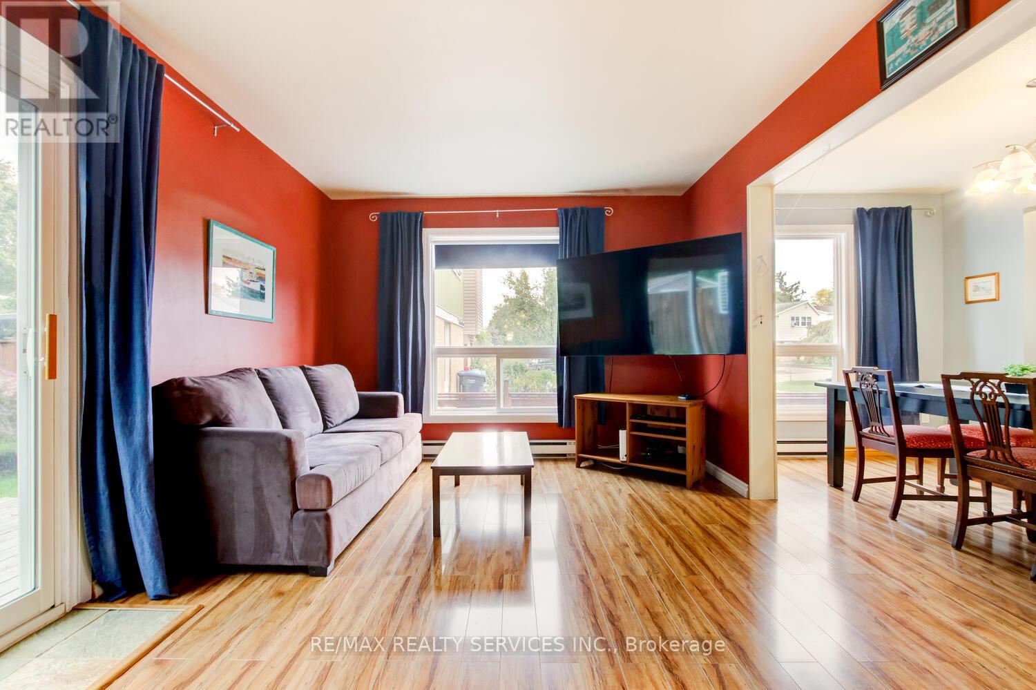 7 Hamlet Court, Brampton, Ontario  L6S 1X5 - Photo 18 - W12563874