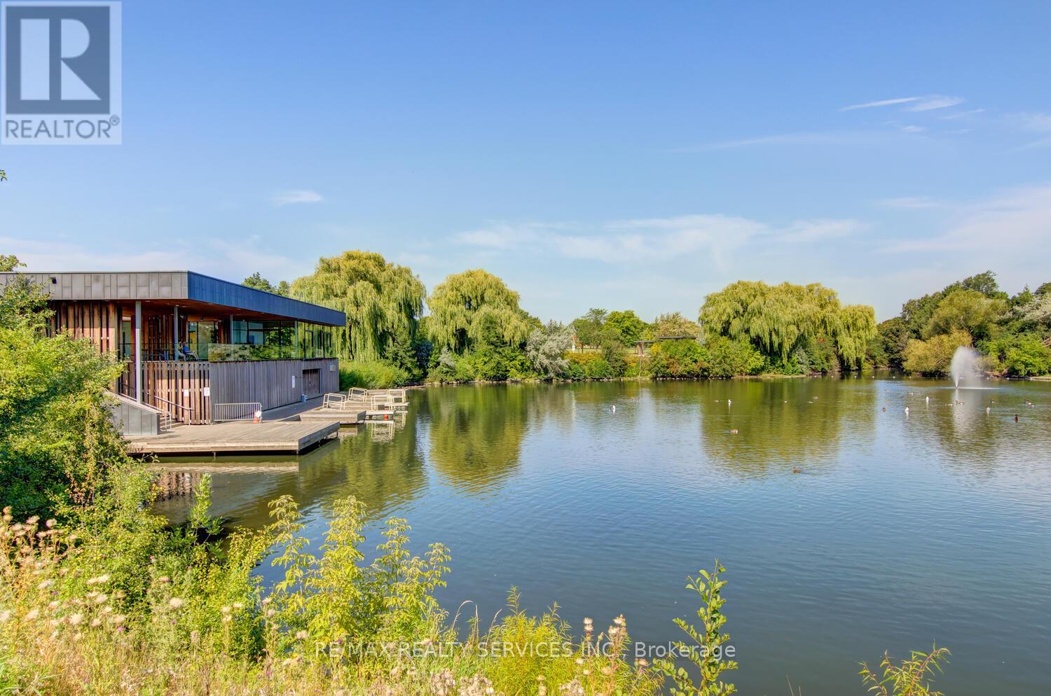 7 Hamlet Court, Brampton, Ontario  L6S 1X5 - Photo 47 - W12563874