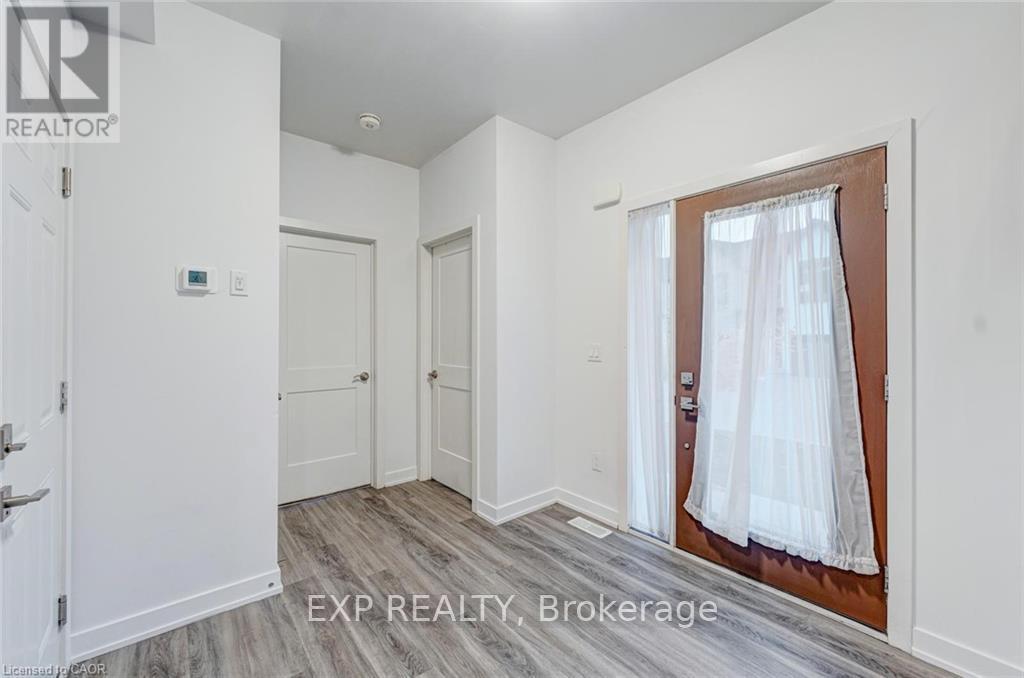 40 - 110 Fergus Avenue, Kitchener, Ontario  N2A 0K9 - Photo 5 - X12531034