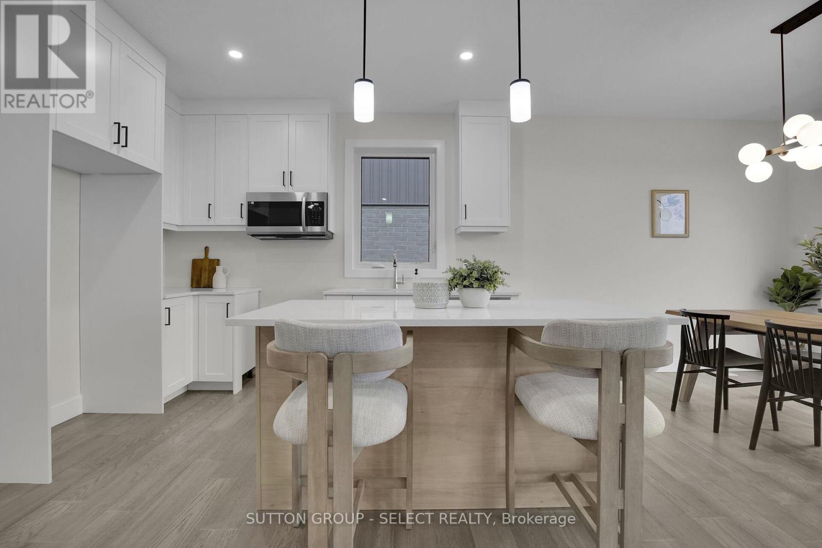 17 - 7966 Fallon Drive, Lucan Biddulph, Ontario  N0M 1V0 - Photo 8 - X12563922