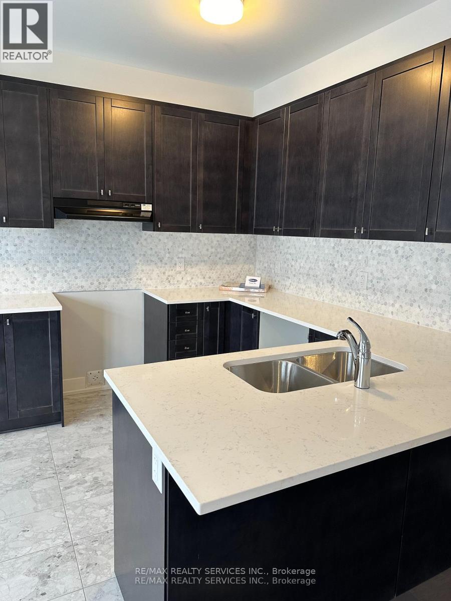 724 Rouncey Road, Ottawa, Ontario  K2S 1B6 - Photo 2 - X12563706