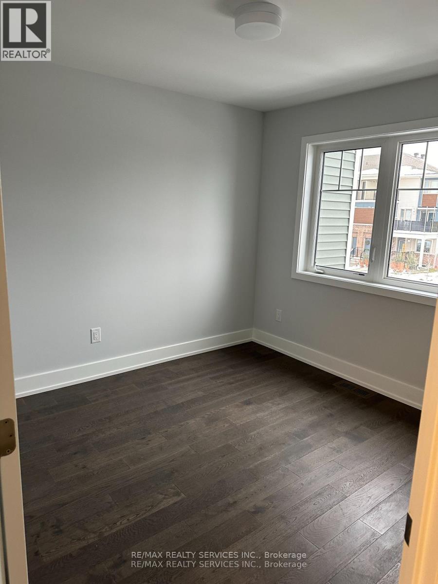 724 Rouncey Road, Ottawa, Ontario  K2S 1B6 - Photo 4 - X12563706