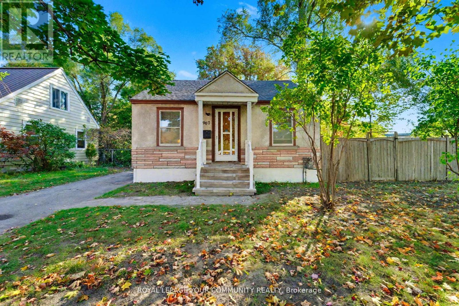 967 MERIVALE ROAD, Ottawa, Ontario