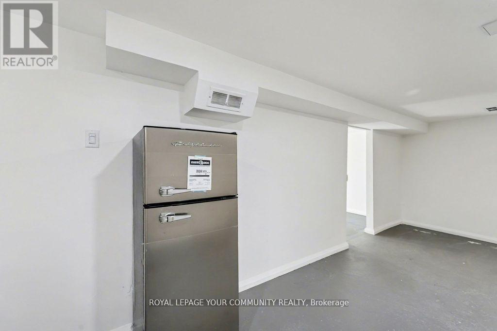 967 Merivale Road, Ottawa, Ontario  K1Z 6A3 - Photo 12 - X12563814