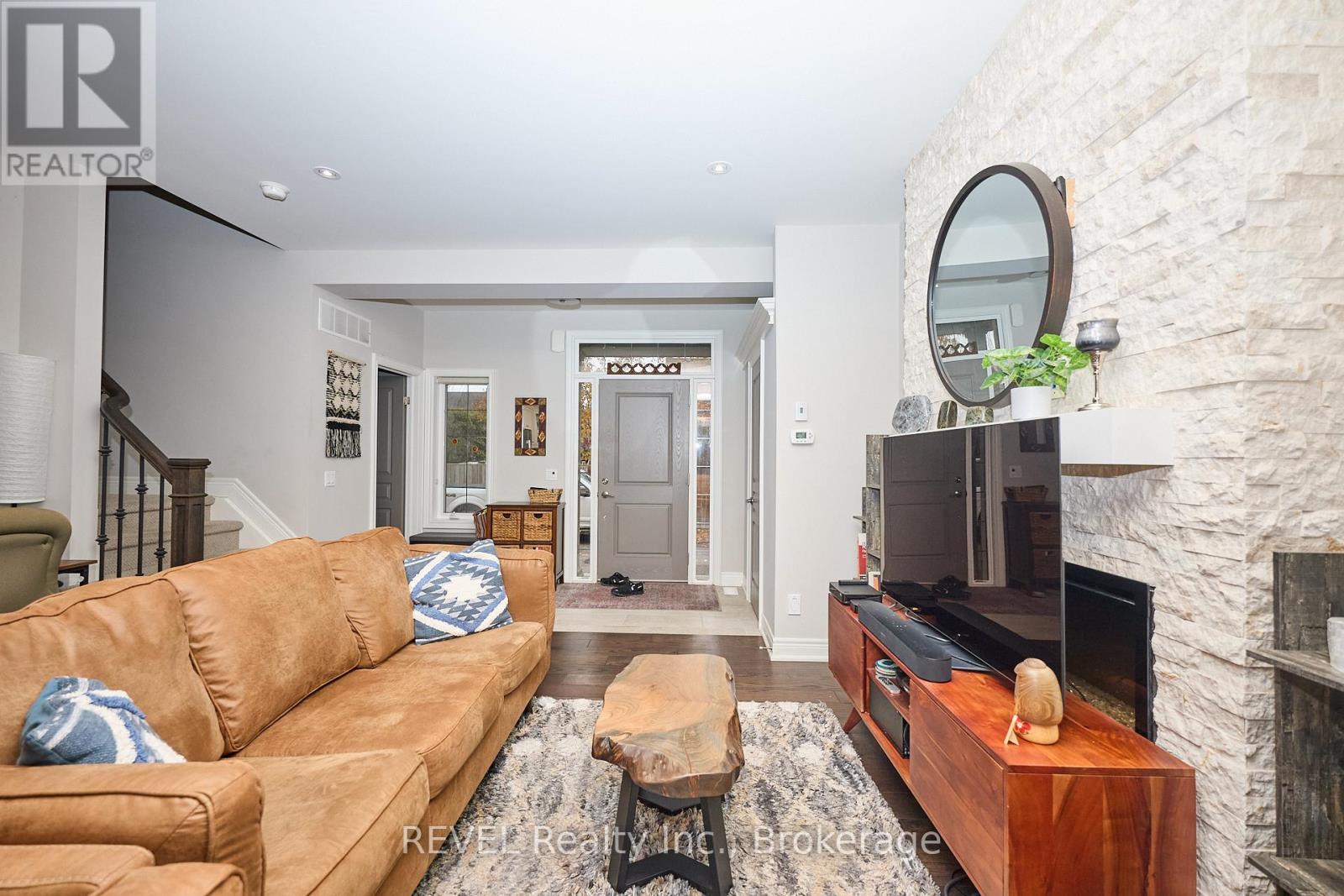 5 - 608 Simcoe Street, Niagara-On-The-Lake, Ontario  L0S 1J0 - Photo 6 - X12563930