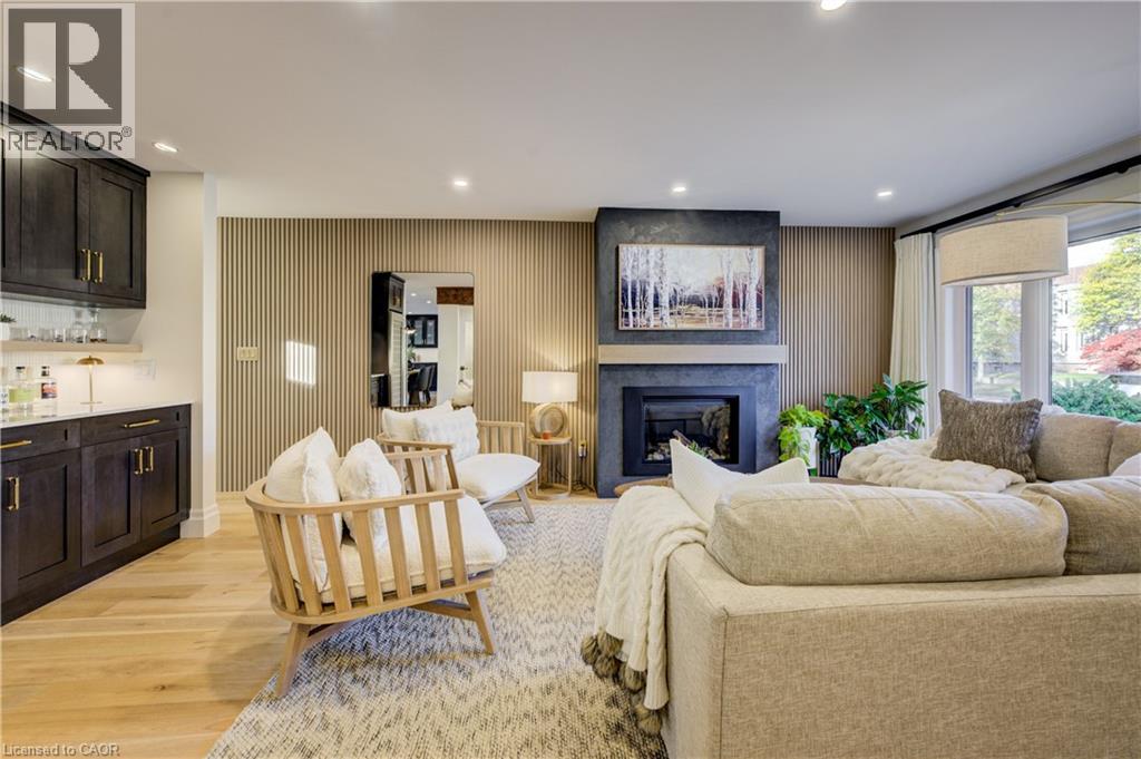 Property at 191 JOHN Street W image 5