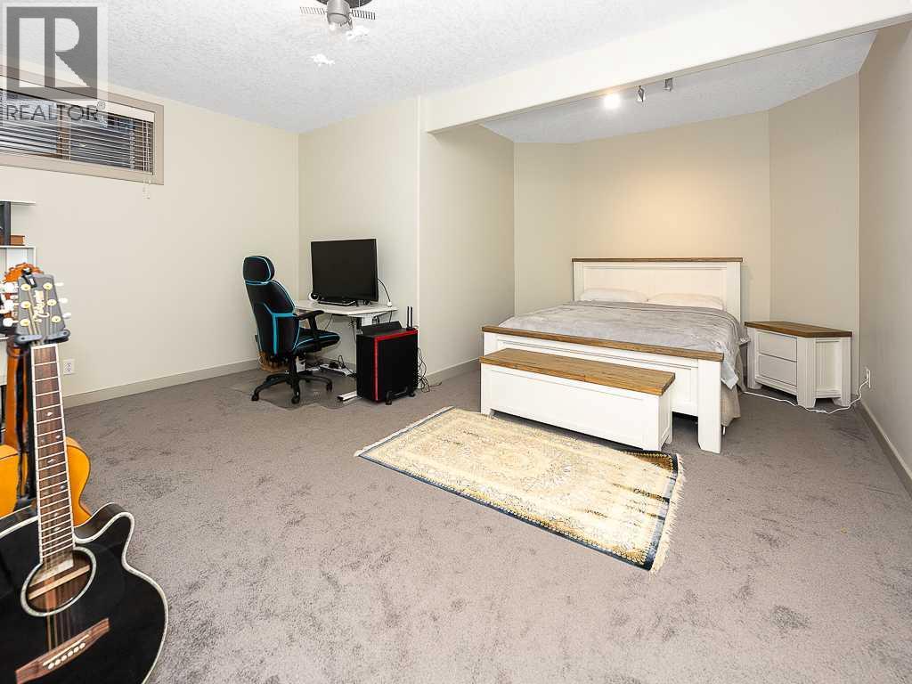 91 Discovery Ridge Boulevard Sw, Calgary, Alberta  T3H 4Y2 - Photo 38 - A2267358