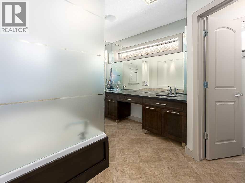 91 Discovery Ridge Boulevard Sw, Calgary, Alberta  T3H 4Y2 - Photo 29 - A2267358