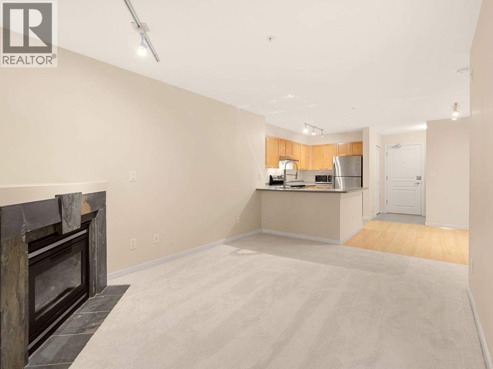 207 7383 Griffiths Drive, Burnaby, British Columbia  V5E 4M8 - Photo 4 - R3069069