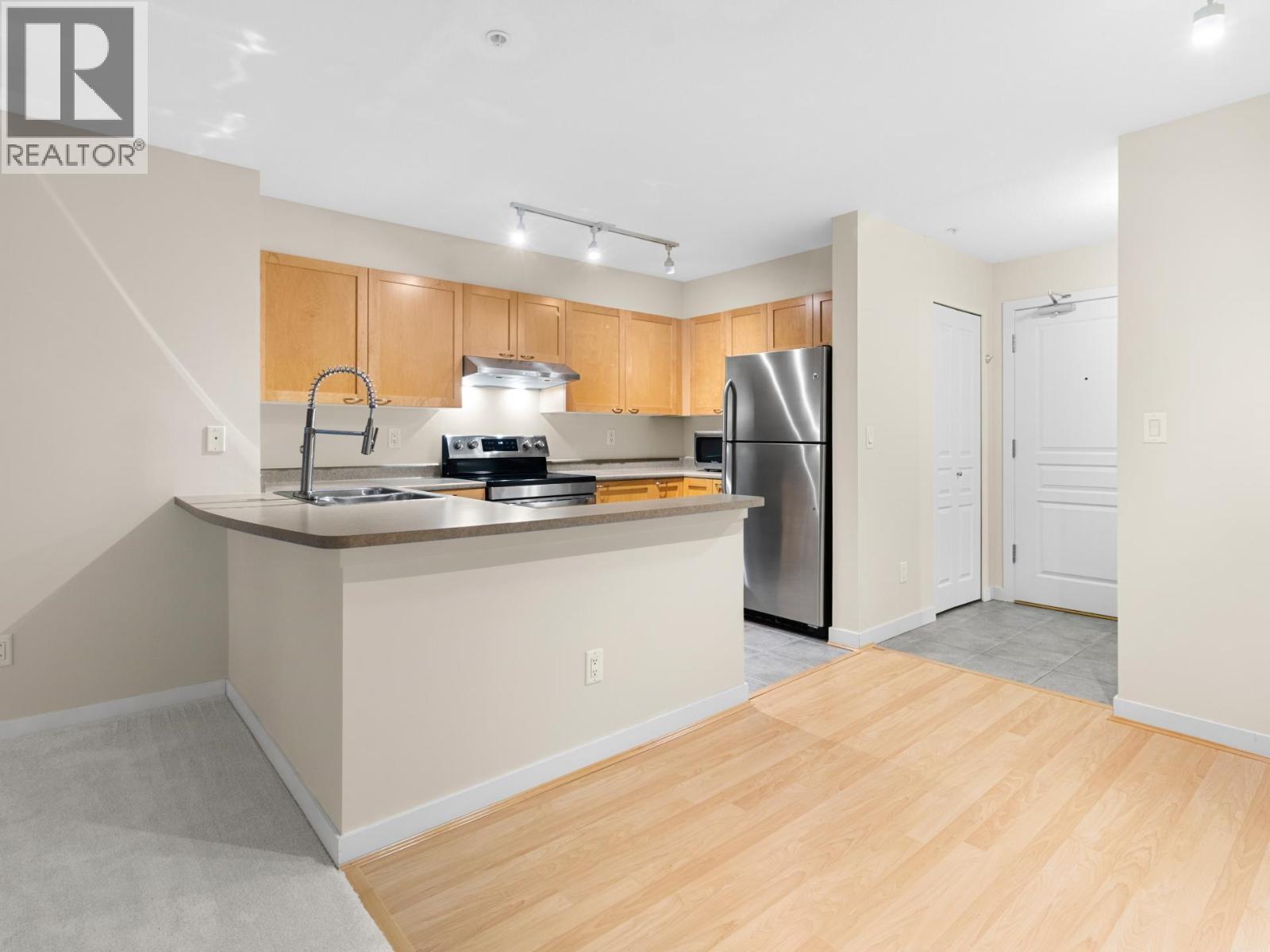 207 7383 Griffiths Drive, Burnaby, British Columbia  V5E 4M8 - Photo 8 - R3069069