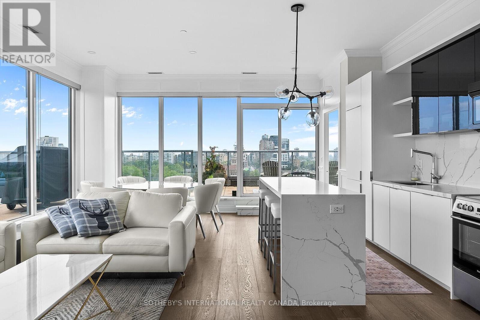 901 - 6 Parkwood Avenue, Toronto, Ontario  M9V 2V4 - Photo 2 - C12563892