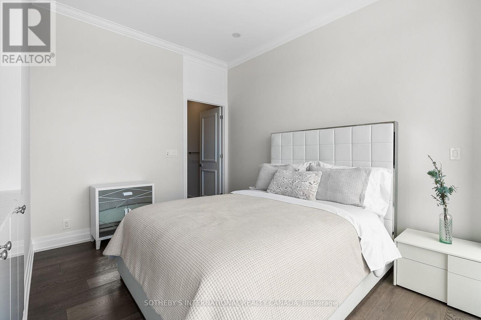 901 - 6 Parkwood Avenue, Toronto, Ontario  M9V 2V4 - Photo 24 - C12563892