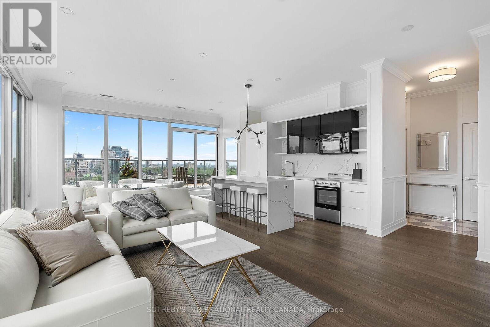 901 - 6 Parkwood Avenue, Toronto, Ontario  M9V 2V4 - Photo 4 - C12563892