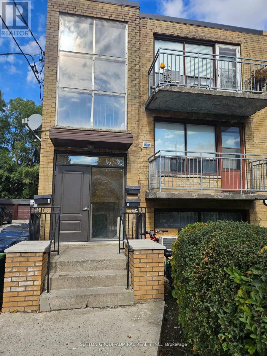 2 - 20 MEADOWBROOK ROAD, Toronto, Ontario