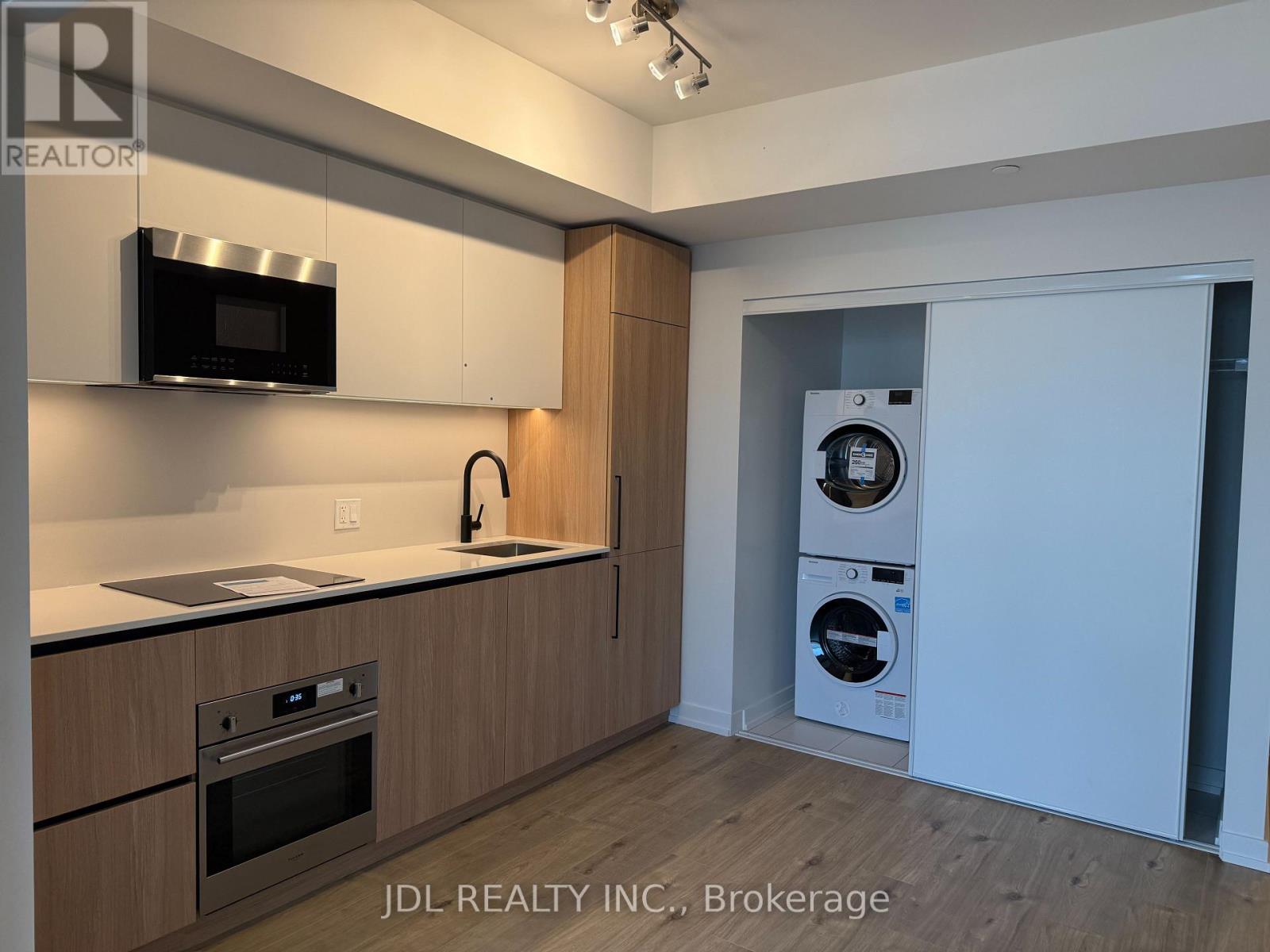 1614 - 35 Parliament Street, Toronto, Ontario  M5A 0Z5 - Photo 2 - C12563932