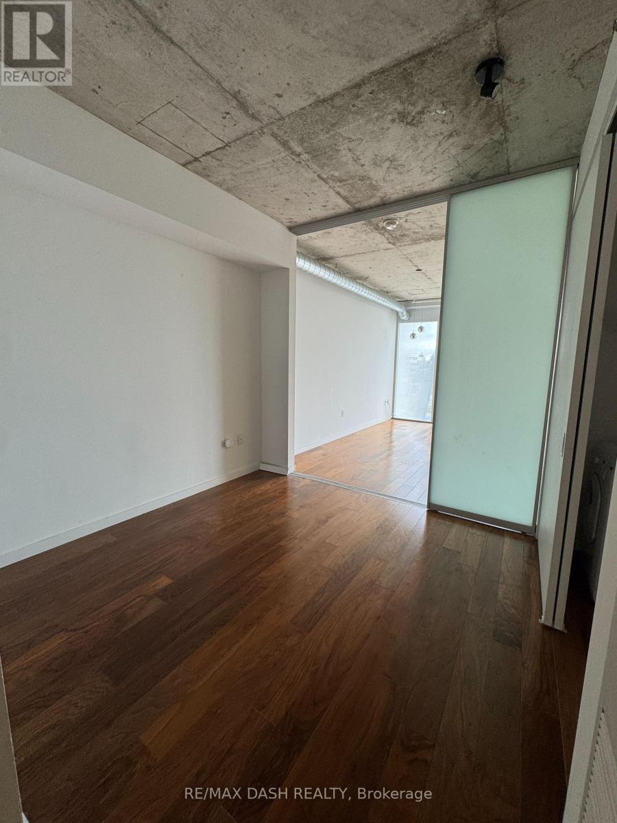 802 - 32 Trolley Crescent, Toronto, Ontario  M5A 0E8 - Photo 4 - C12563934