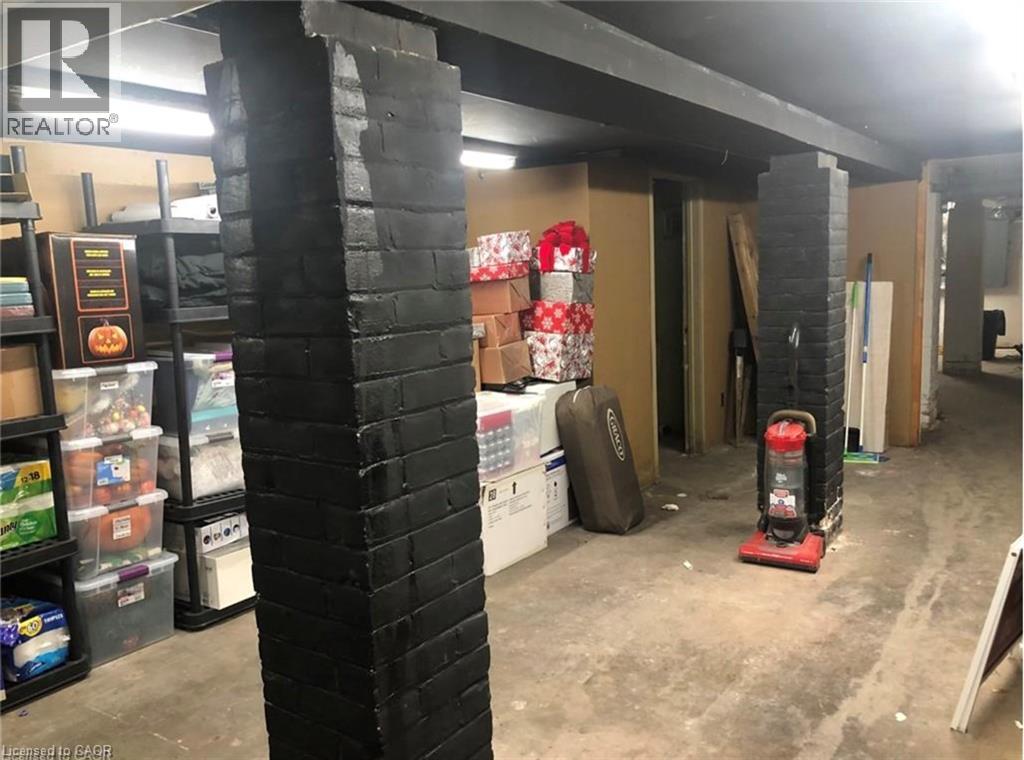 1047 King Street W, Hamilton, Ontario L8S 1L6 - Photo 12 - 40789656