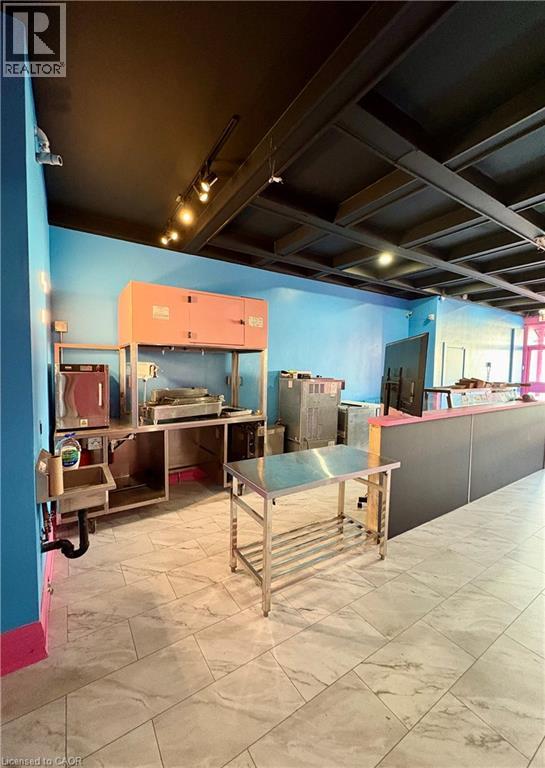 1047 King Street W, Hamilton, Ontario L8S 1L6 - Photo 8 - 40789656