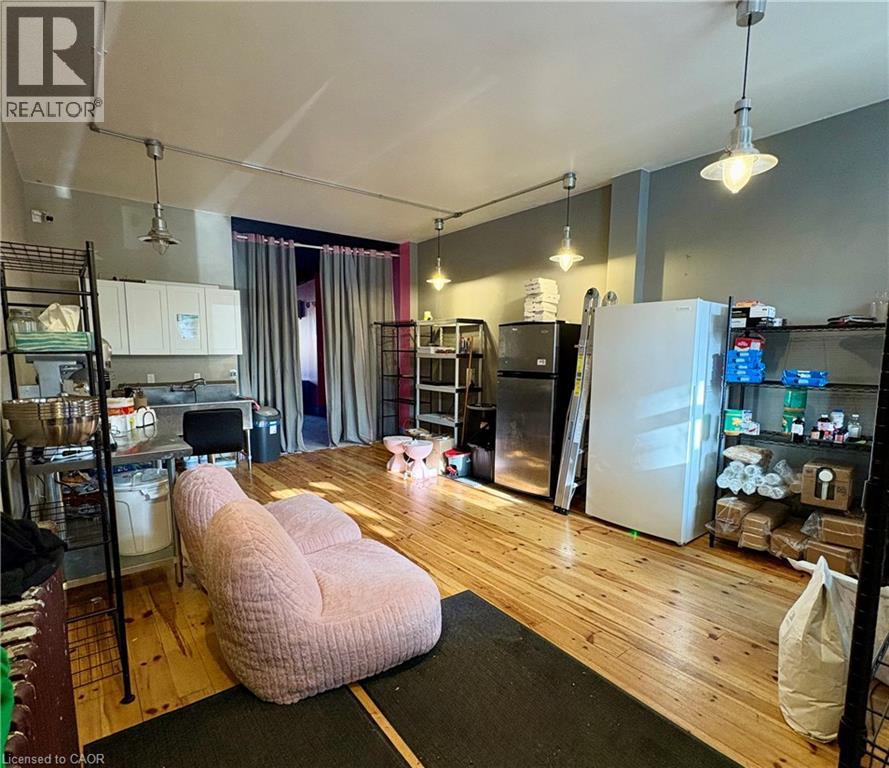 1047 King Street W, Hamilton, Ontario L8S 1L6 - Photo 9 - 40789656