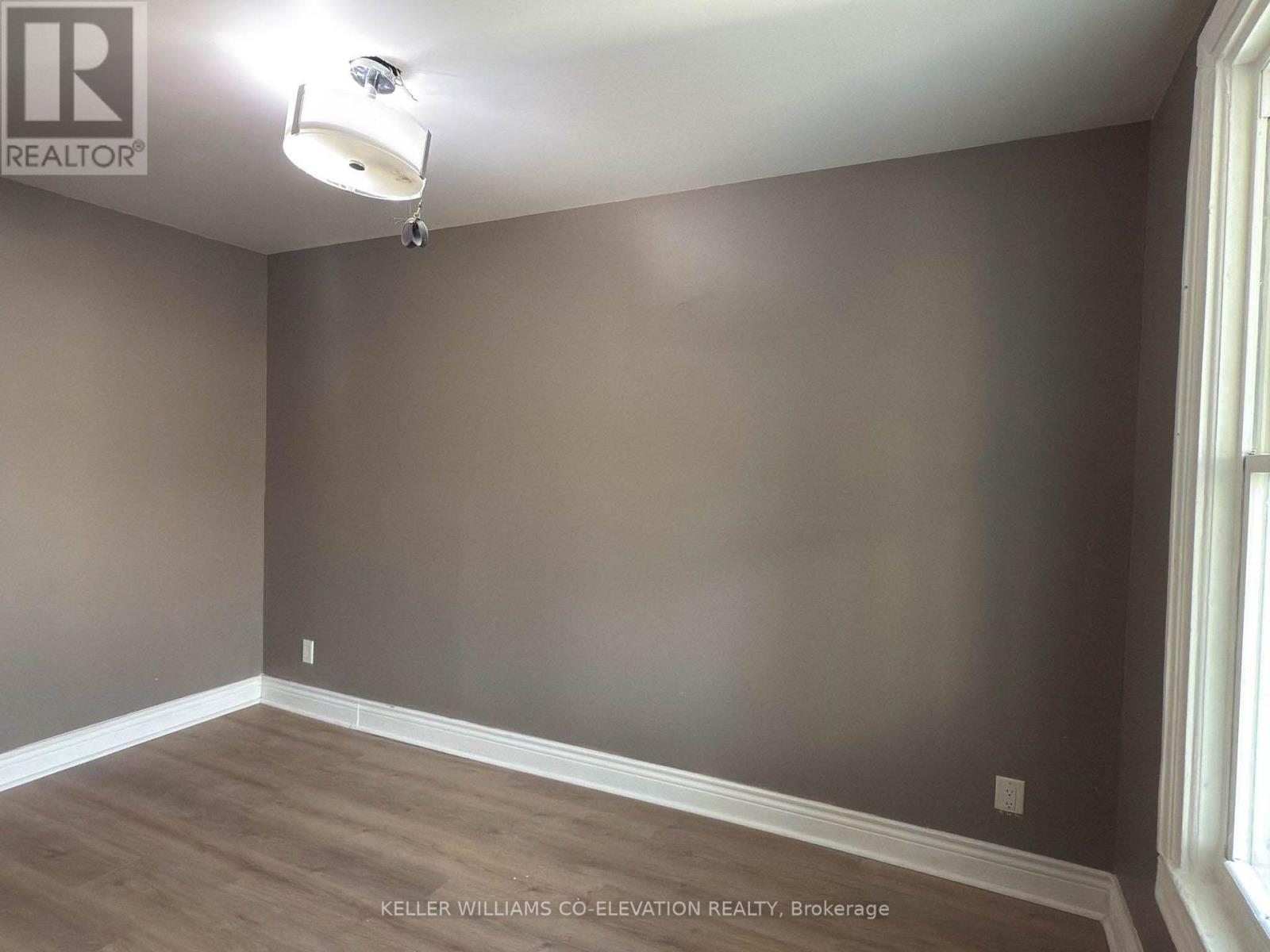 82 Page Street, St. Catharines, Ontario  L2R 4A9 - Photo 6 - X12555966