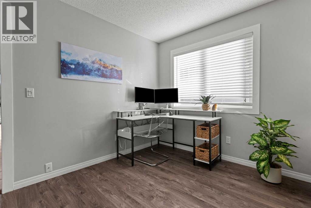 17 Welch Crescent, Okotoks, Alberta  T1S 1H2 - Photo 9 - A2207180