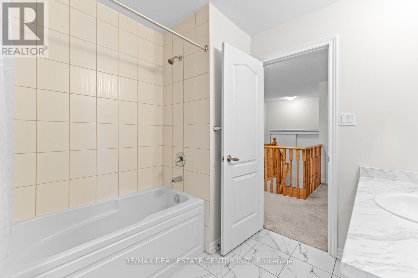 22 Peach Street, Thorold, Ontario  L2E 6S4 - Photo 23 - X12563396