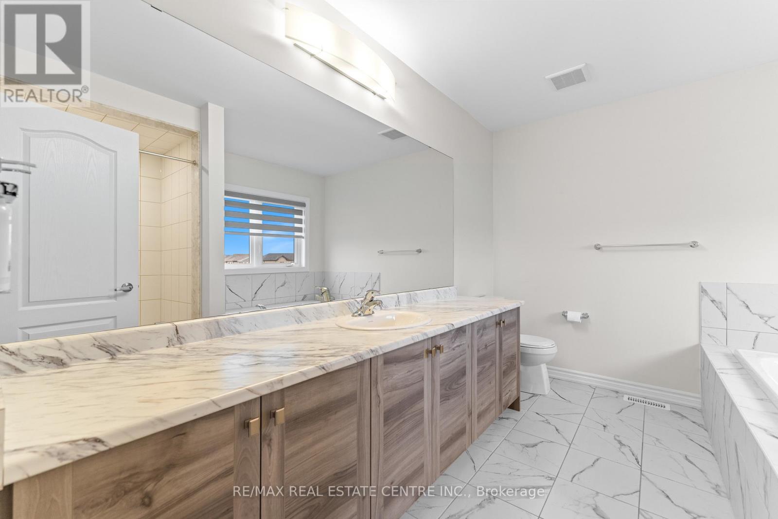 22 Peach Street, Thorold, Ontario  L2E 6S4 - Photo 17 - X12563396