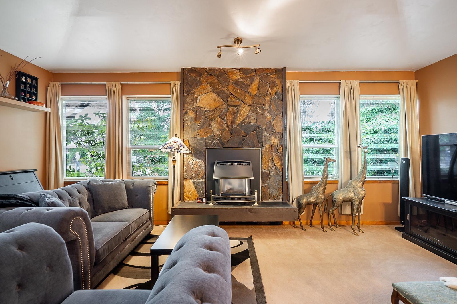 9120 145a Street, Surrey, British Columbia  V3R 7L7 - Photo 6 - R3069046