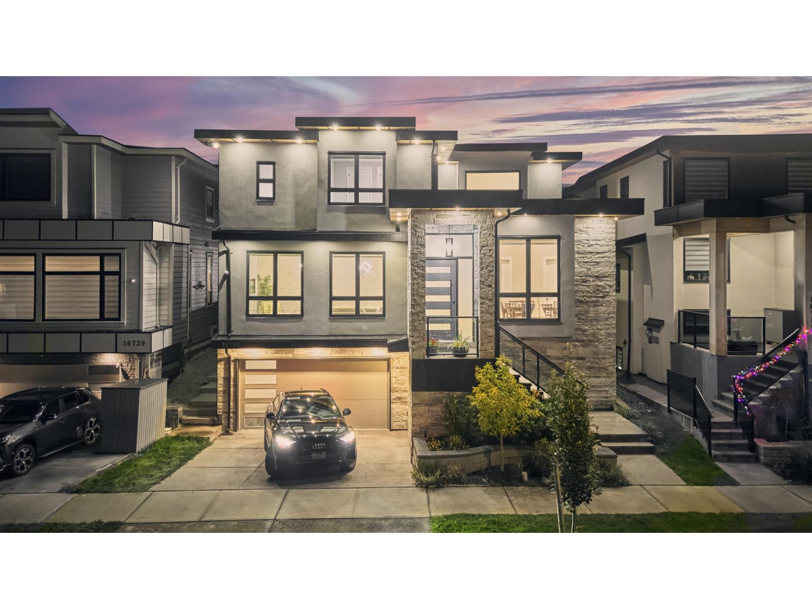 16751 18b Avenue, Surrey, British Columbia V3Z 1A2 - Photo 1 - R3052046