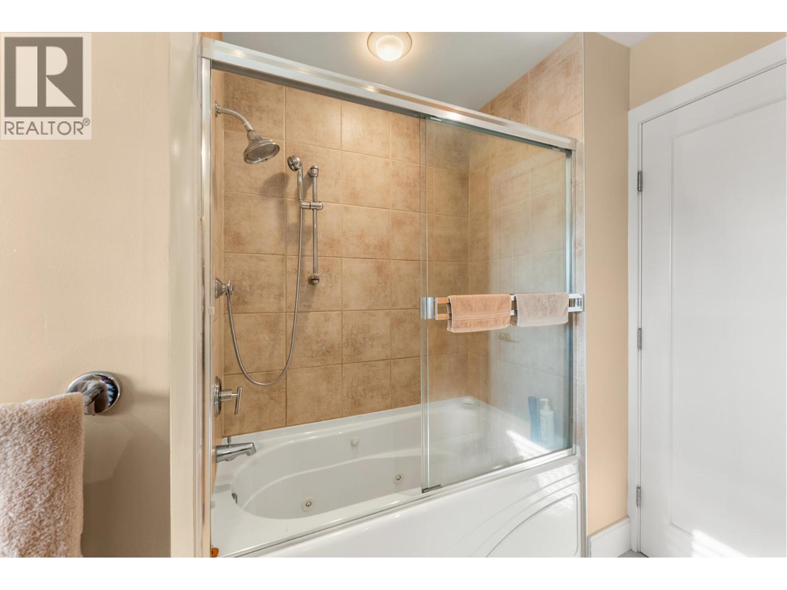 3360 Springthorne Crescent, Richmond, British Columbia  V7E 1Z7 - Photo 22 - R3068933