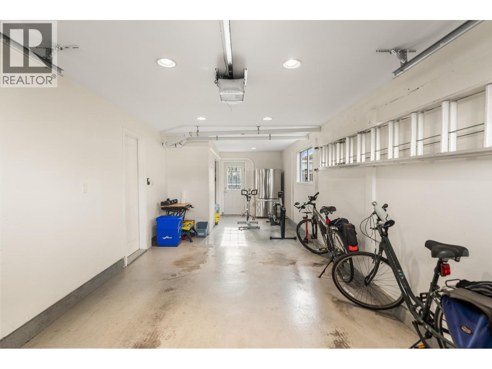 3360 Springthorne Crescent, Richmond, British Columbia  V7E 1Z7 - Photo 29 - R3068933