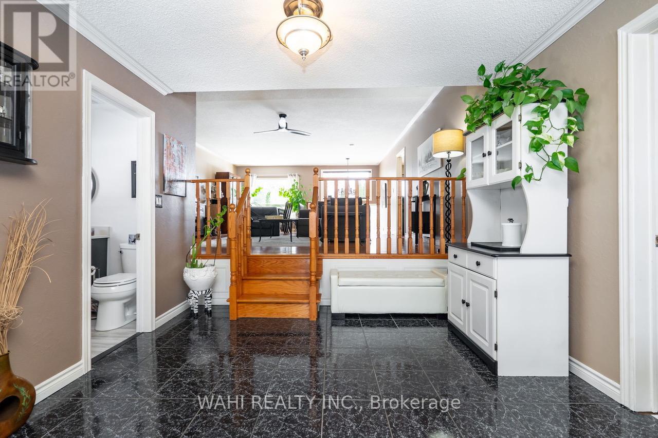 1336 Maple Road, Innisfil, Ontario  L0L 1C0 - Photo 10 - N12563956