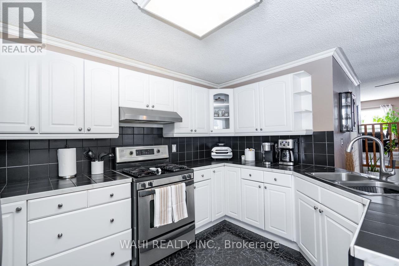 1336 Maple Road, Innisfil, Ontario  L0L 1C0 - Photo 17 - N12563956