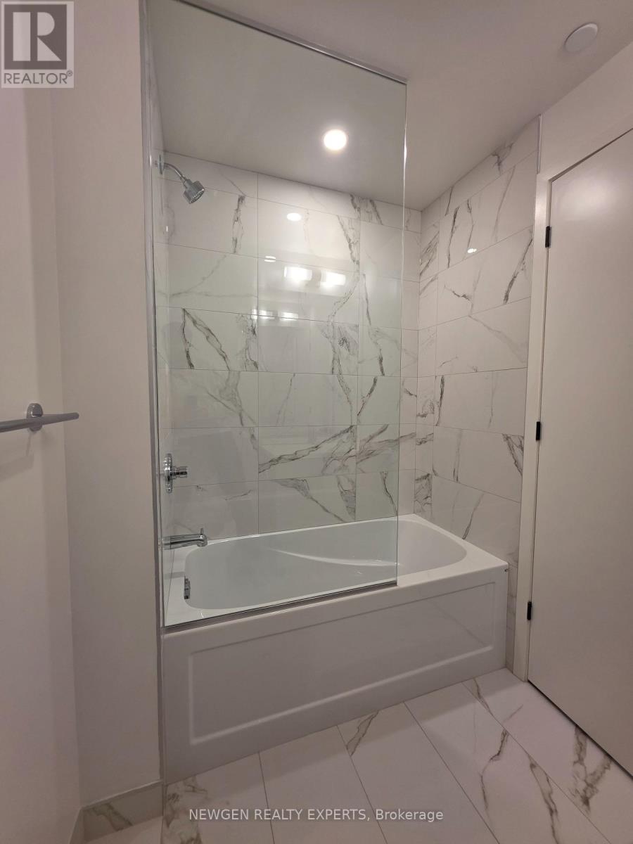 1805 - 8 Interchange Way, Vaughan, Ontario  L4K 5Z7 - Photo 13 - N12562380