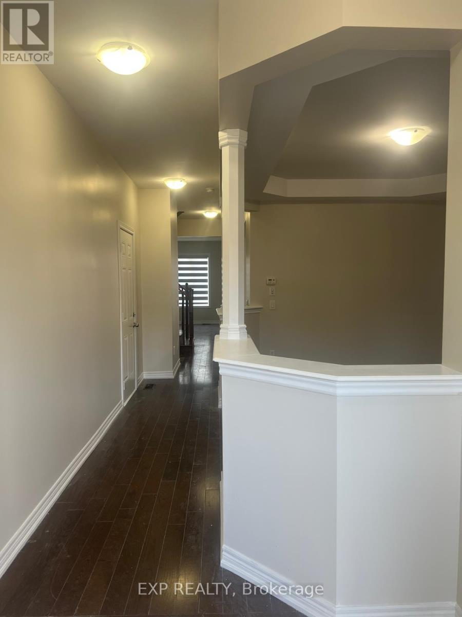 Upper - 10 Dufay Road, Brampton, Ontario  L7A 0B5 - Photo 2 - W12559372