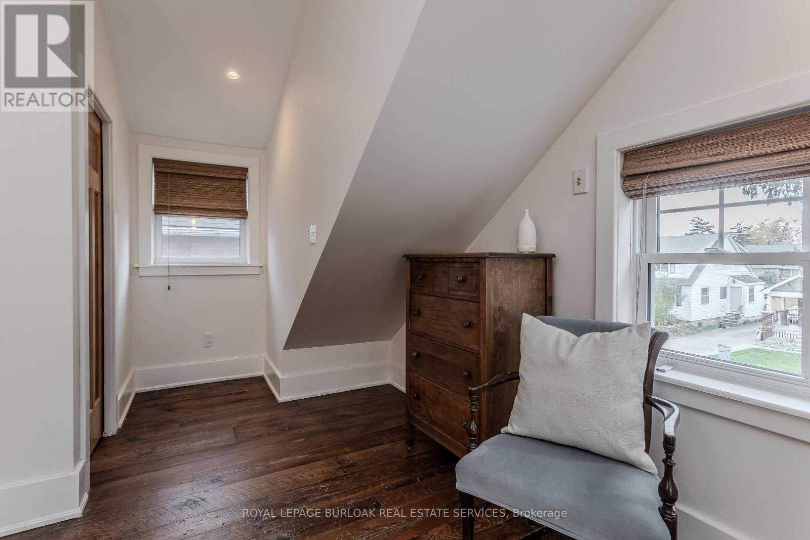 2154 Caroline Street, Burlington, Ontario  L7R 1M1 - Photo 23 - W12563564