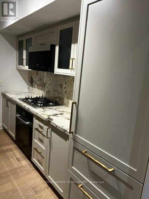 227 - 505 Glencairn Avenue, Toronto, Ontario  M6B 0B2 - Photo 8 - C12562312