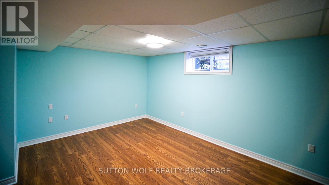 501 Darcy Drive, Strathroy-Caradoc, Ontario N7G 4K9 - Photo 26 - X12551348