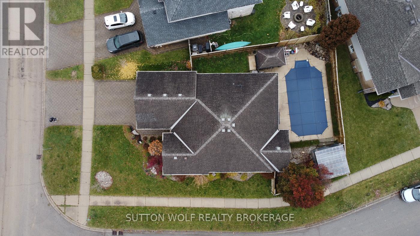 501 Darcy Drive, Strathroy-Caradoc, Ontario N7G 4K9 - Photo 38 - X12551348