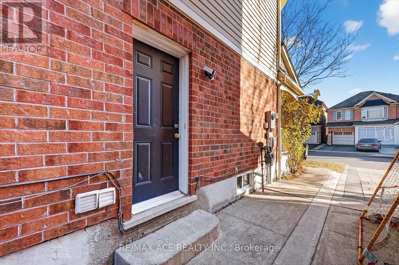 20 Ponymeadow Way, Brampton, Ontario  L6X 0M3 - Photo 33 - W12514750