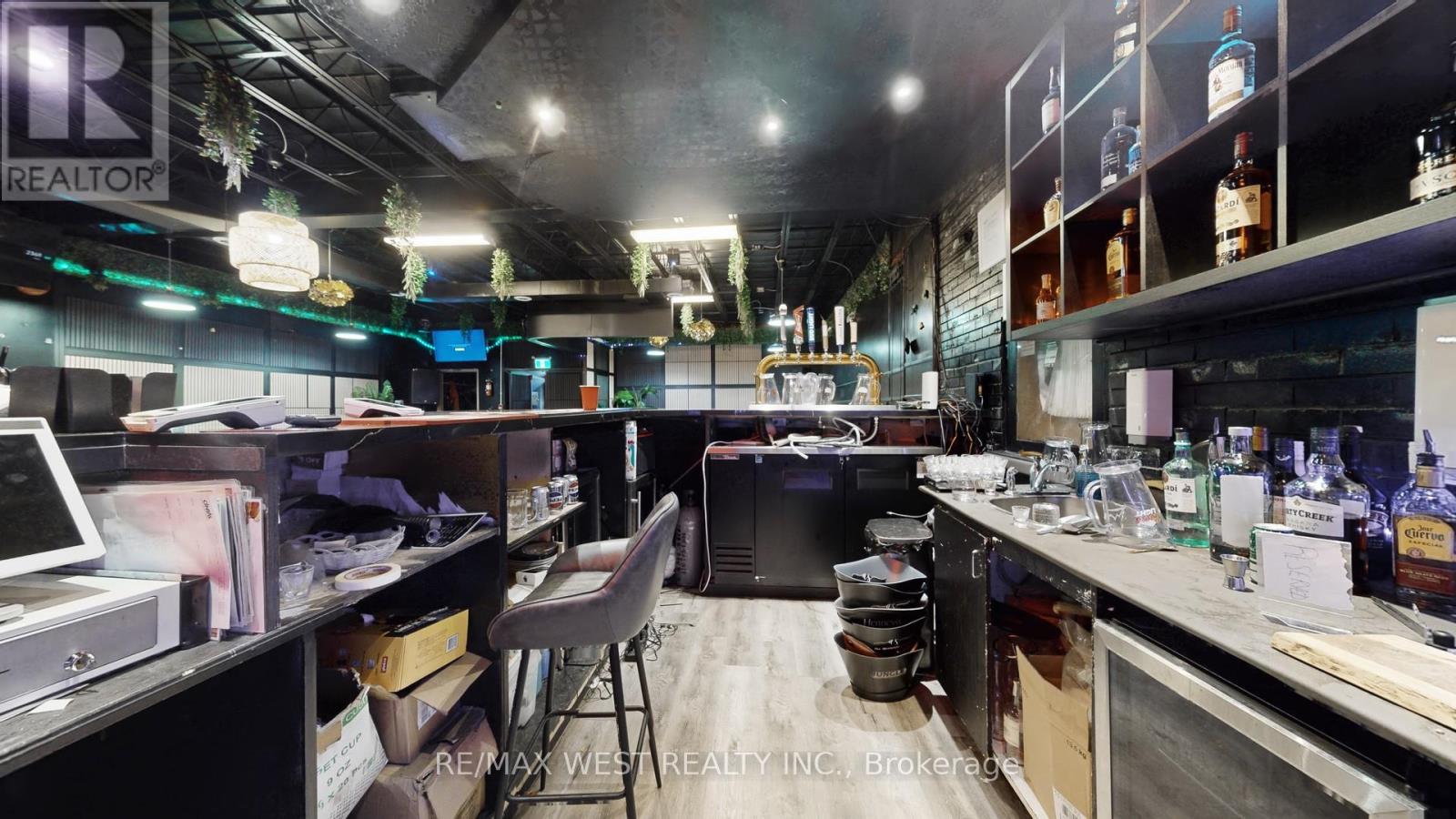 901 Jane Street, Toronto, Ontario  M6N 4C6 - Photo 16 - W12560310