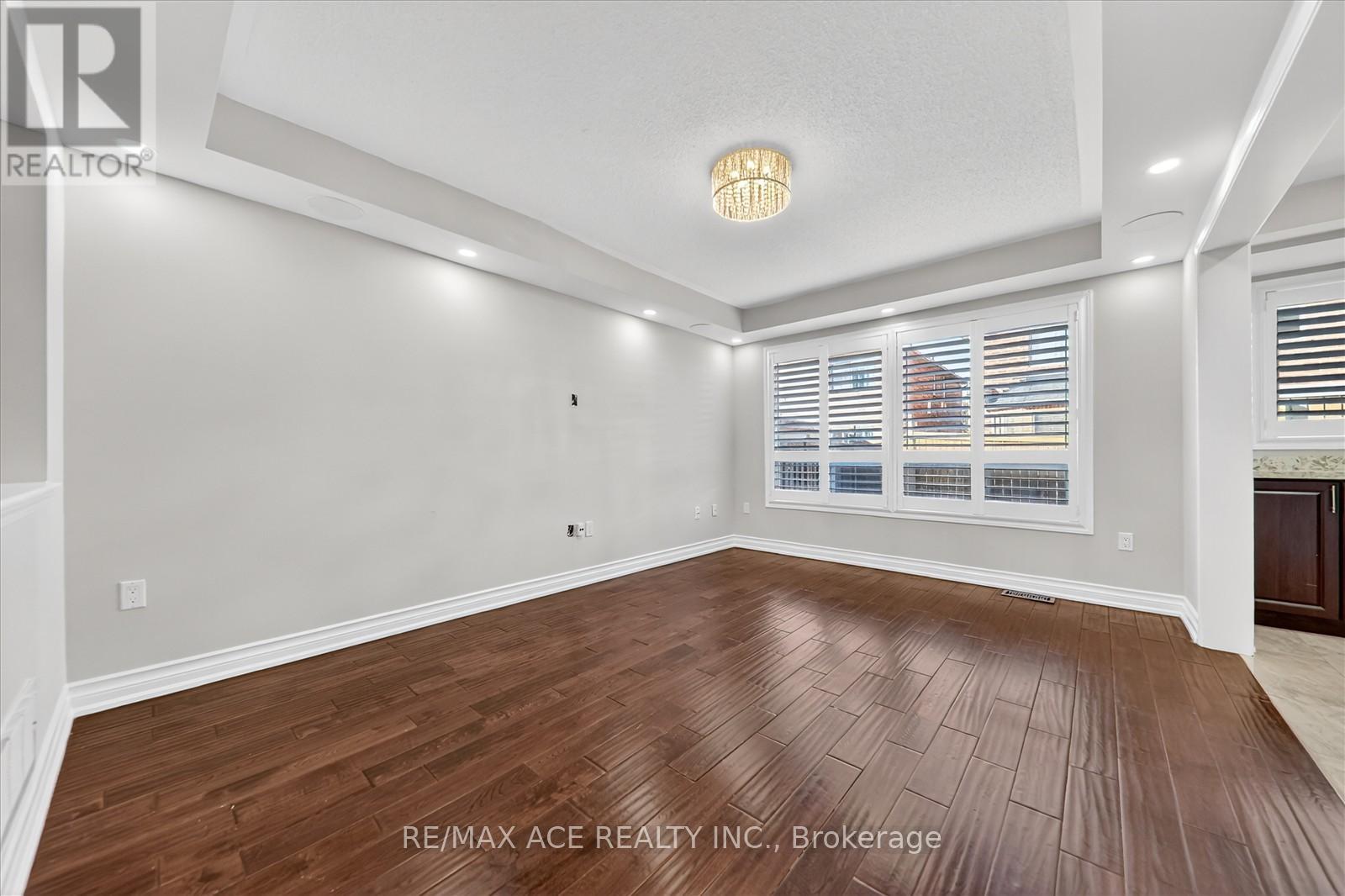 20 Ponymeadow Way, Brampton, Ontario  L6X 0M3 - Photo 13 - W12514750