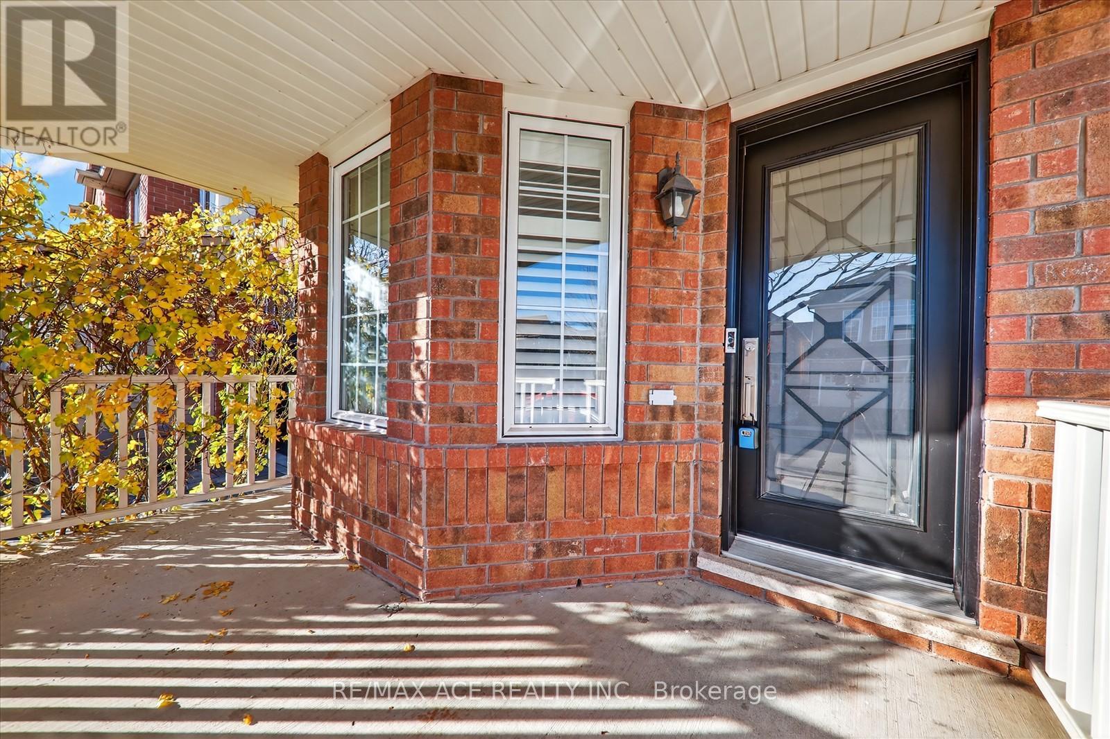 20 Ponymeadow Way, Brampton, Ontario  L6X 0M3 - Photo 4 - W12514750