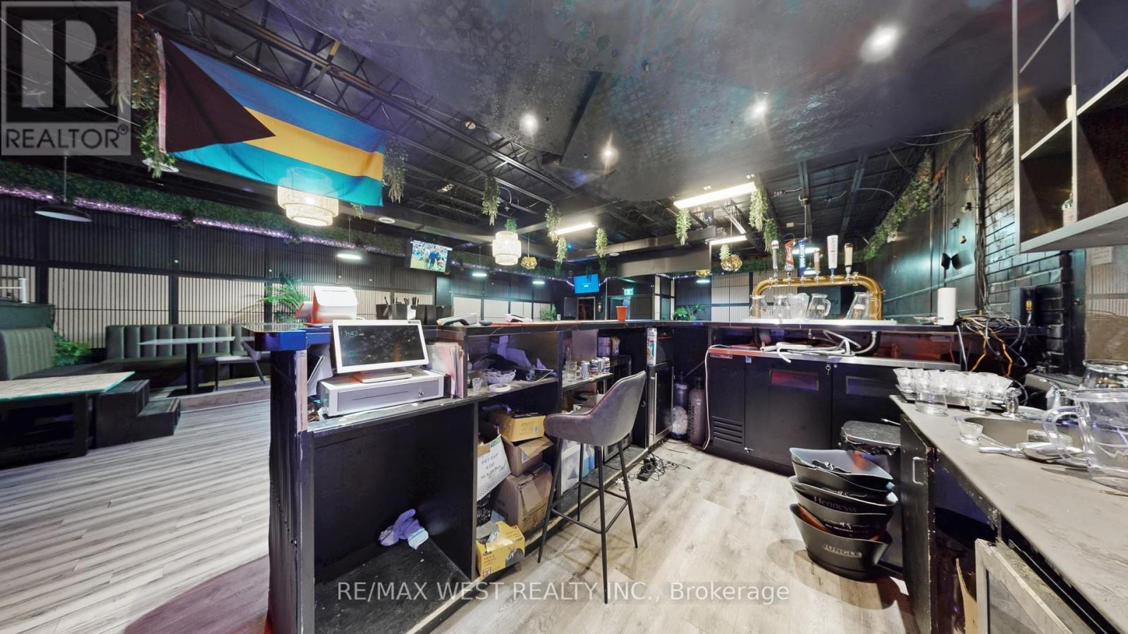 901 Jane Street, Toronto, Ontario  M6N 4C6 - Photo 14 - W12560310