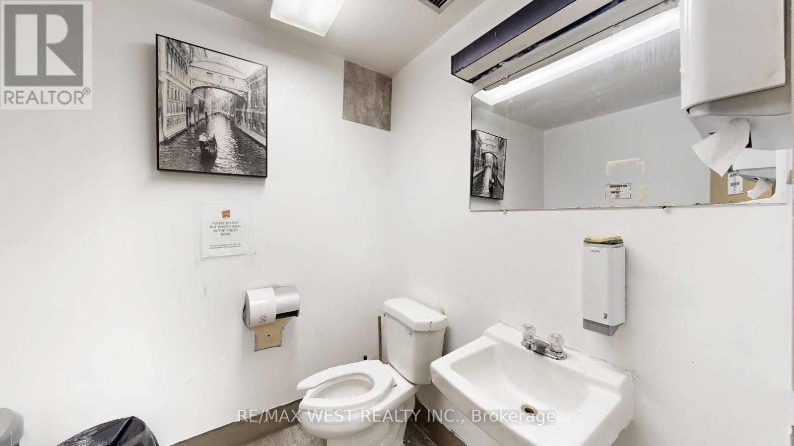 901 Jane Street, Toronto, Ontario  M6N 4C6 - Photo 8 - W12560310