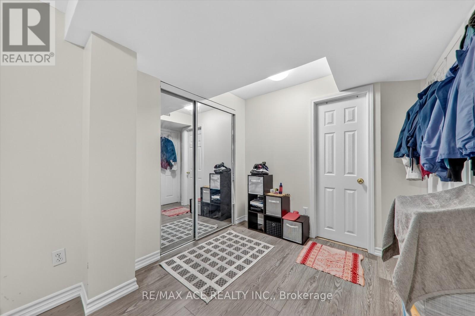 20 Ponymeadow Way, Brampton, Ontario  L6X 0M3 - Photo 40 - W12514750