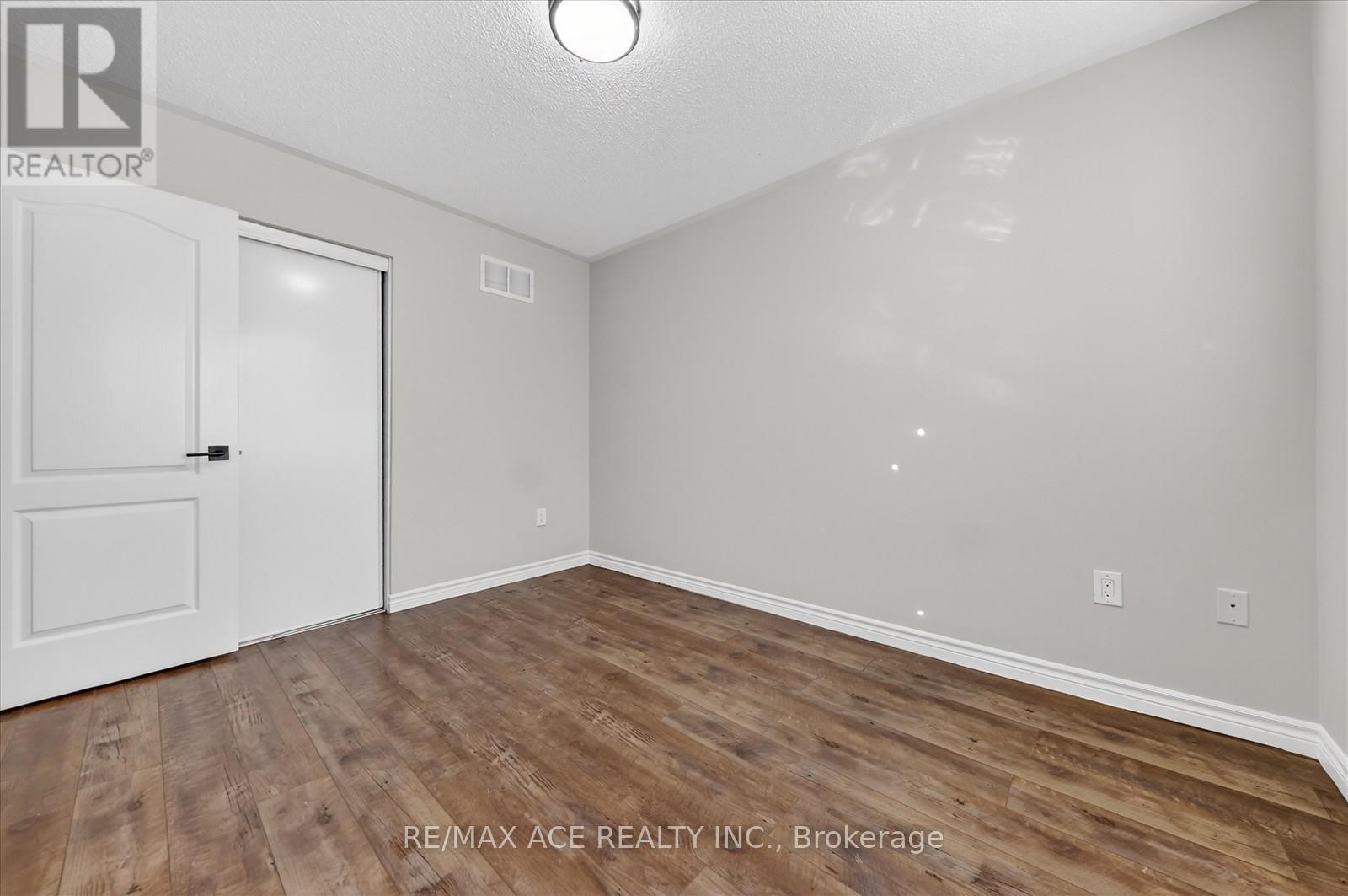 20 Ponymeadow Way, Brampton, Ontario  L6X 0M3 - Photo 29 - W12514750